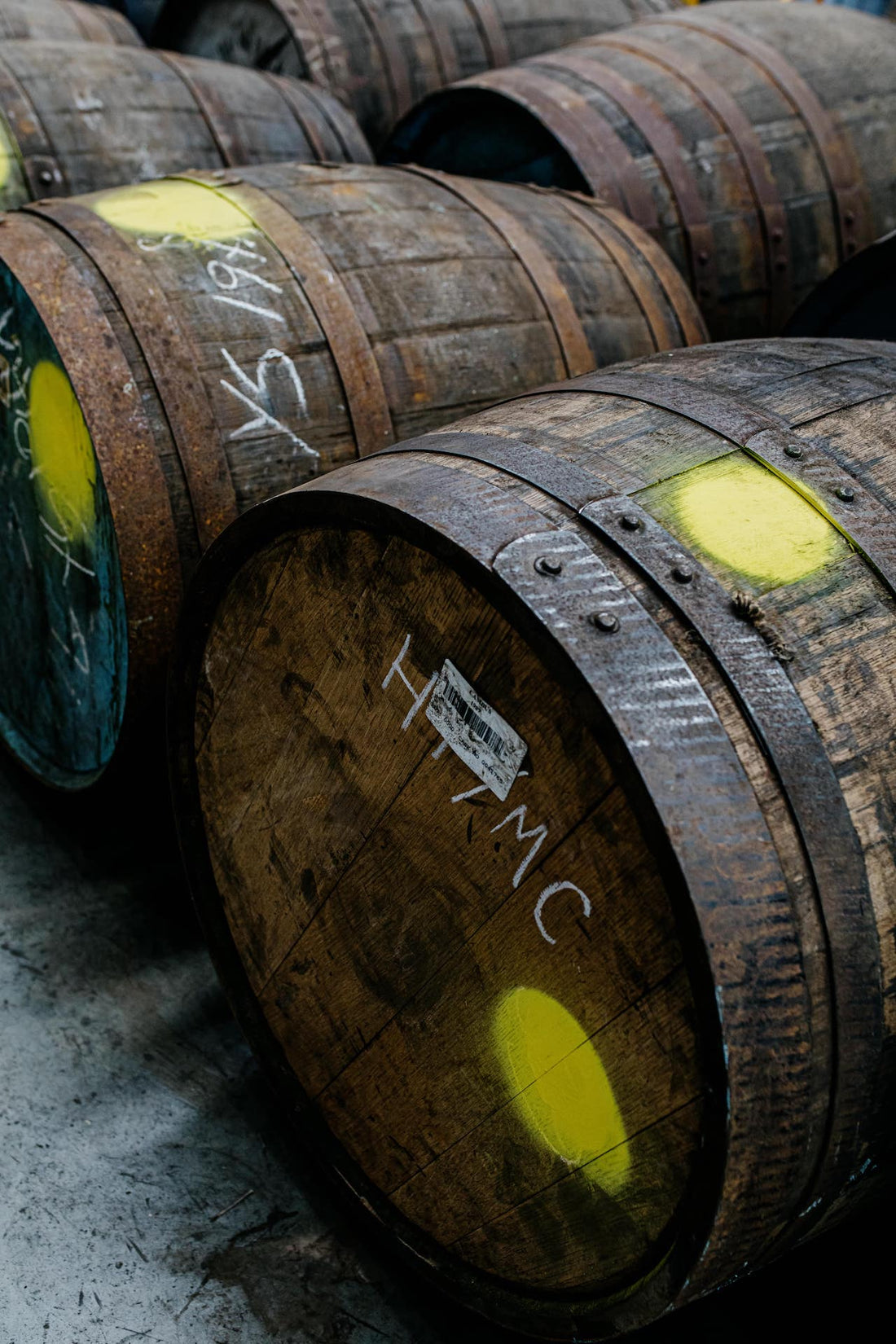 HOW IS RUM AGED AND BLENDED?